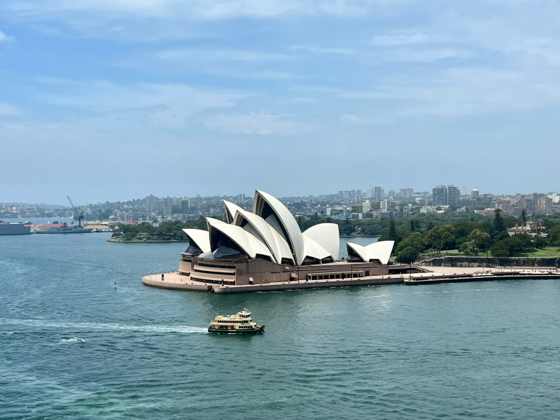 Sydney Harbour Night Dinner Cruise (2 Hours)