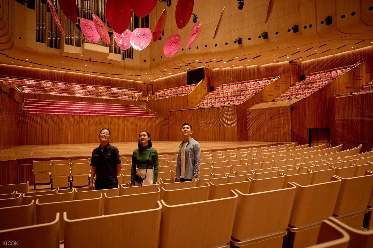 Guided walking tour of the Sydney Opera House